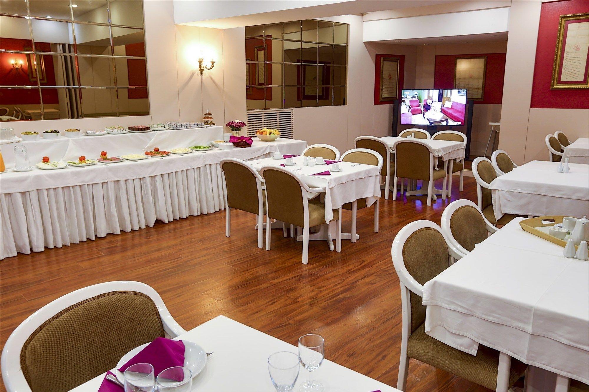 Hotel Burckin Park 3*